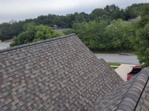 asphalt shingle roof replacement in Lee's Summit